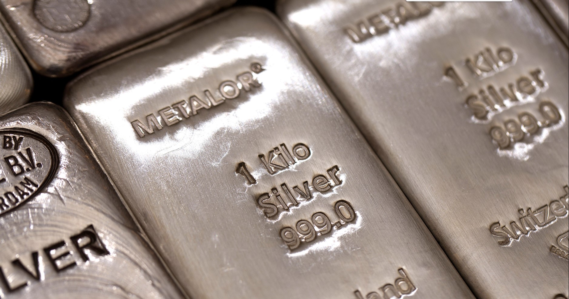 Trading Silver: A Precious Metal with Profit Potential